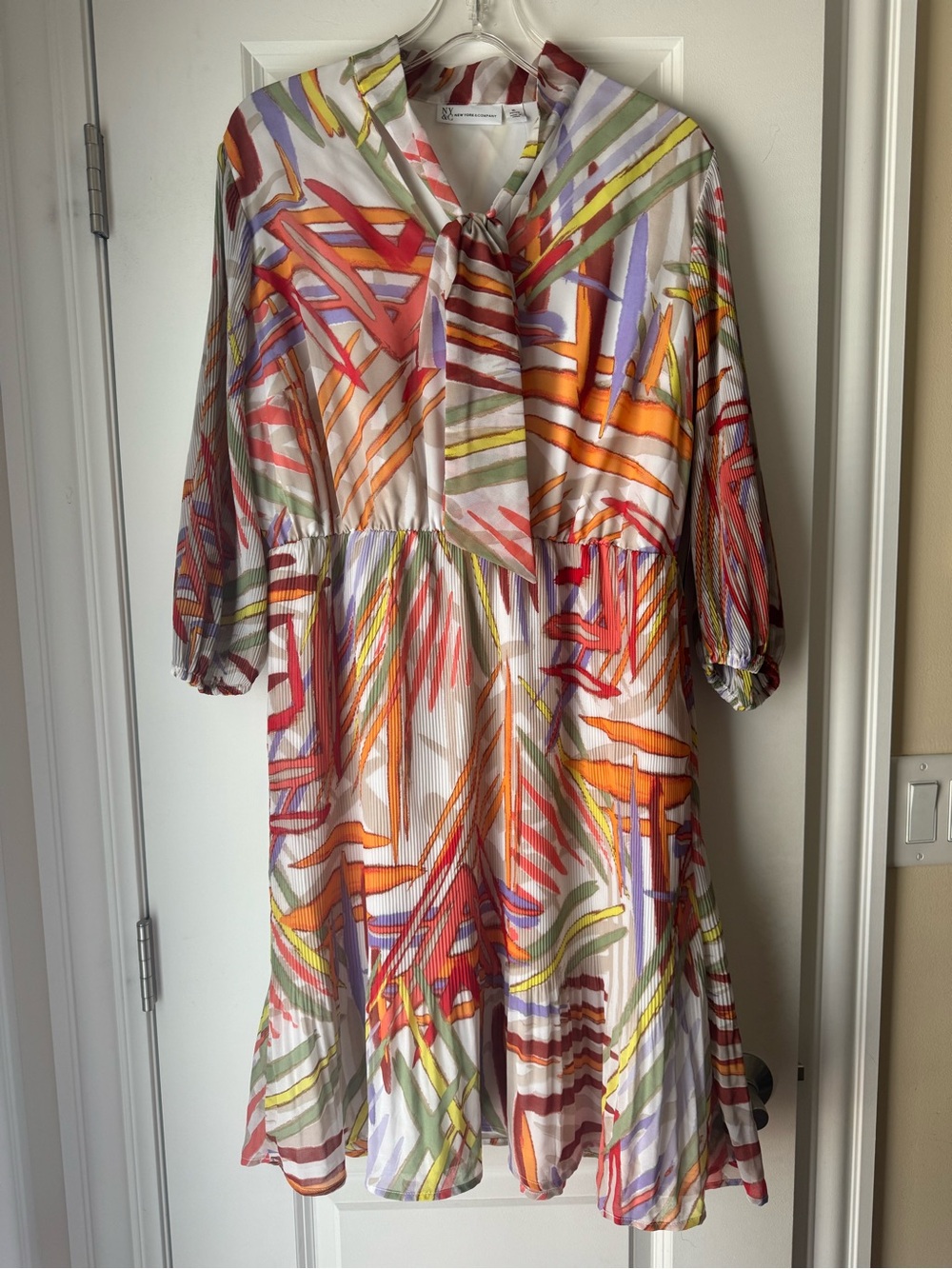 New York & Company Colorful Artsy Palm Leaf Abstract Print Dress in XL Petite